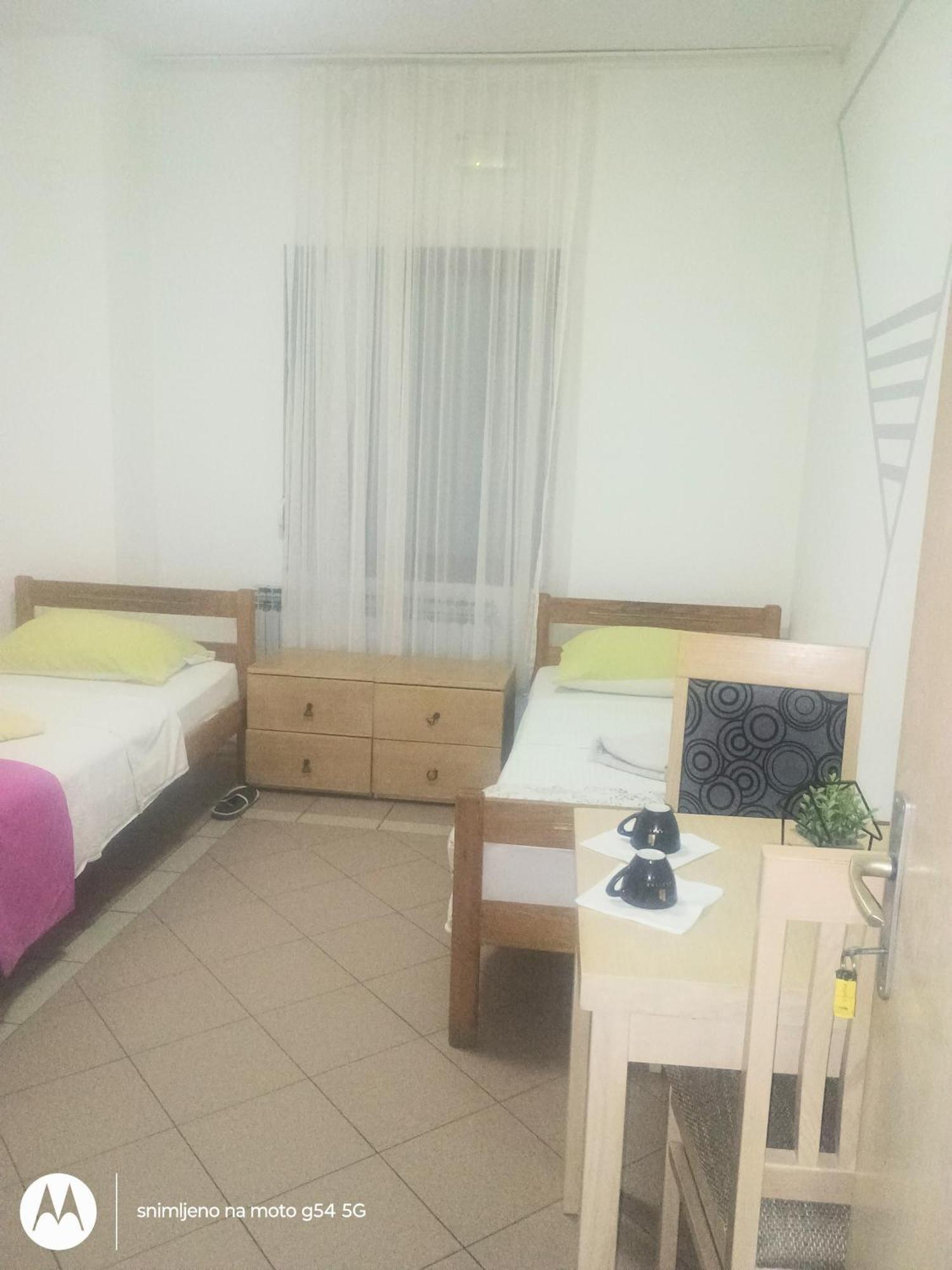 Hostel Lega House Osijek Exterior foto